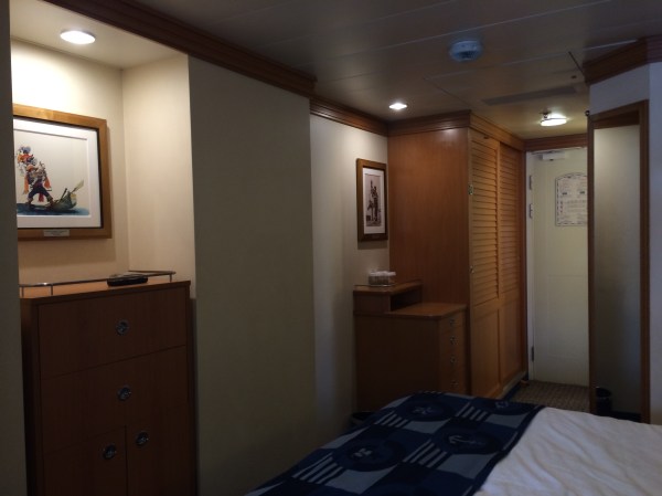 Dresser & Closet on Disney Magic